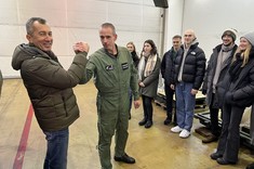 Studenci w 8. Bazie Lotnictwa Transportowego, 3. Grupie Poszukiwawczo-Ratowniczej oraz Muzeum Lotnictwa Polskiego w Krakowie,