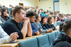 Studenci podczas prelekcji. 