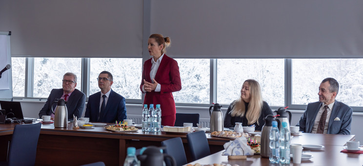 Władze dziekańskie WZ i prorektor PRz ds. studenckich - prof. dr hab. Grzegorz Ostasz , fot. Arkadiusz Surowiec