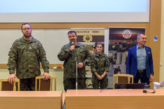 Od lewej: insp. ZS M. Elgass, st. chor. ZS A. Polakiewicz, prof. dr hab. G.Ostasz, fot. A. Surowiec