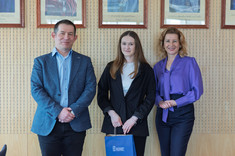 Stypendystka ministra nauki z dziekanką WZ prof. PRz B. Zatwarnicką-Madurą i prorektorem ds. studenckich i umiędzynarodowienia prof. PRz B. Millerem,