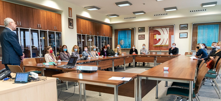 Uczestnicy konferencji, pierwszy z lewej profesor Krzysztof Kud, fot. A. Surowiec