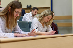 Egzamin dyplomowy na kierunku logistyka,