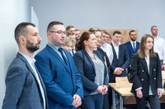 Absolwenci podczas uroczystości zakończenia studiów, fot. A. Surowiec