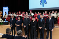 Pracownicy Wydziału Zarządzania uhonorowani odznaczeniami podczas inauguracji 75-lecia PRz