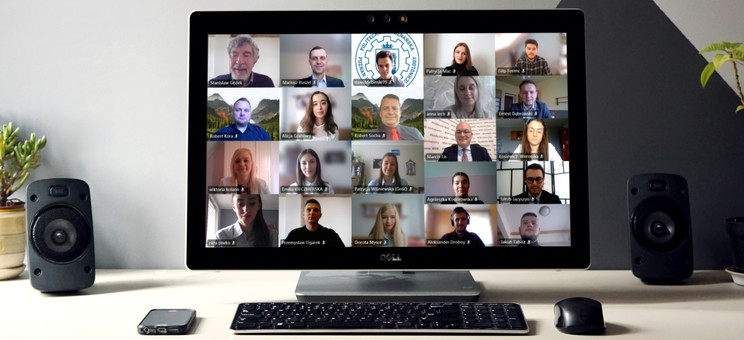 Zdjęcie uczestników konferencji